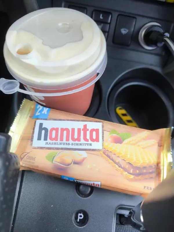 🍽 капучино + вафля Hanuta · 250 г КБЖУ блюда: 🔥 380 ккал 💪 Белки: 9.5 г 🥑 Жиры: 20.8 г 🌾 Углеводы: 42.5 г 📊 Прогресс за 